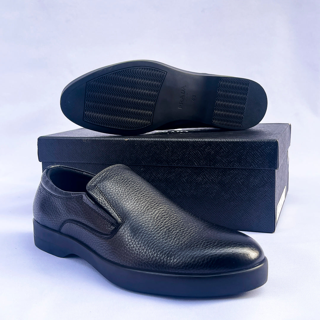 Heritage Grain Leather Slip-On Loafer – Black